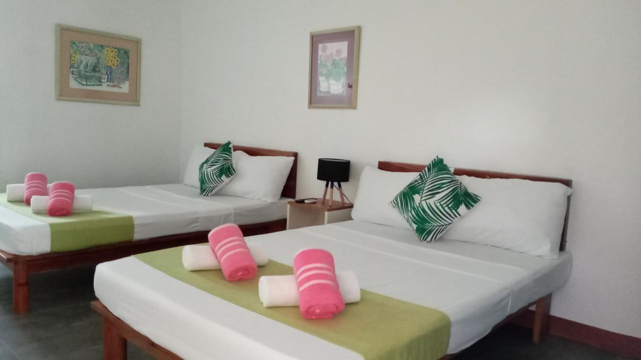 Mr Holidays Hotel Balabag  Exterior foto